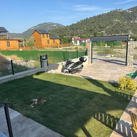 Vilă Villalakehouse *