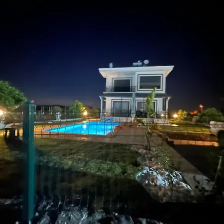 Villalakehouse *